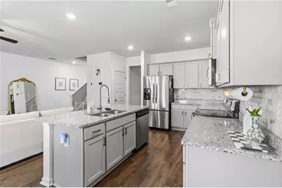 24 Rainy Court, Hoschton, GA 30548 - Photo 2
