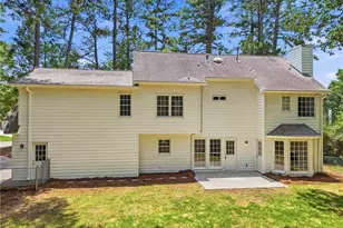 4933 Willow Creek Dr, Woodstock, GA 30188 - Photo 2