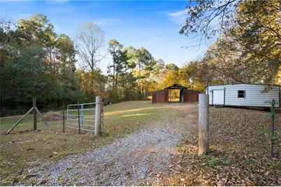 988 Davenport Road, Dalton, GA 30721 - Photo 2
