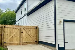 445 Griffin St NW, Atlanta, GA 30318 - Photo 2