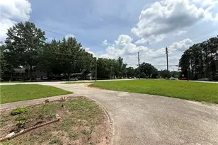 1861 Pharr Rd, Snellville, GA 30078 - Photo 12