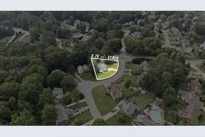 2084 York River Way, Suwanee, GA 30024 - Photo 2