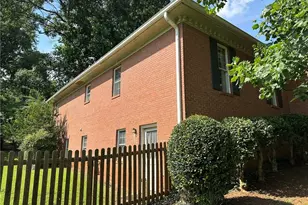 823 Austin Ct, Lawrenceville, GA 30046 - Photo 4