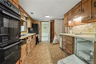 5230 Essex Farms Ct, Stone Mountain, GA 30088 - Photo 4