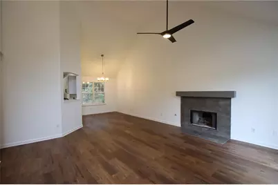 2256 Dresden Green NW, Kennesaw, GA 30144 - Photo 6