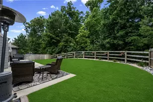298 Gunier Cir, Dawsonville, GA 30534 - Photo 2