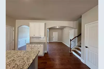 1046 Lakeview Oaks Court, Grayson, GA 30017 - Photo 4