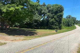 2281 Fork Creek Rd, Bowman, GA 30624 - Photo 10