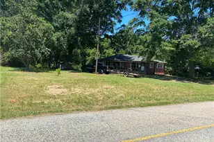 2281 Fork Creek Rd, Bowman, GA 30624 - Photo 8