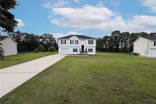 262 Lambert Overlook Cir, Carrollton, GA 30117 - Photo 2