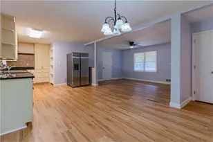 2888 Mockingbird Cir, Duluth, GA 30096 - Photo 6