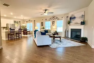 966 Lakeview Oaks Ct, Grayson, GA 30017 - Photo 2