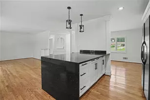625 Patrick Pl, Atlanta, GA 30328 - Photo 14