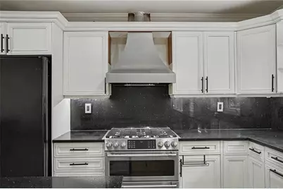 625 Patrick Place, Atlanta, GA 30328 - Photo 12