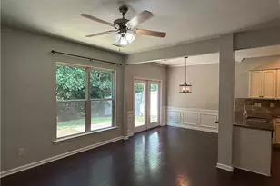 302 Highland Pointe Cir E, Dawsonville, GA 30534 - Photo 4