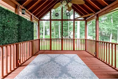 2526 Lorne Court SW, Marietta, GA 30064 - Photo 32