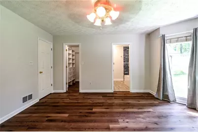 2526 Lorne Court SW, Marietta, GA 30064 - Photo 18