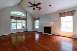 2526 Lorne Ct SW, Marietta, GA 30064 - Photo 10