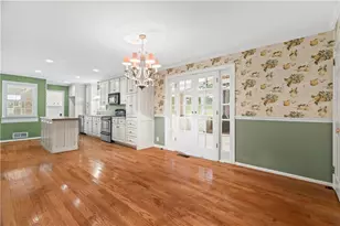 204 Sherwood Dr, Calhoun, GA 30701 - Photo 10