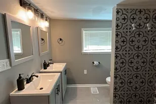 2963 Redwine Rd, East Point, GA 30344 - Photo 10