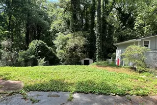 2963 Redwine Rd, East Point, GA 30344 - Photo 22