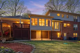 5027 Castlewood Dr SW, Lilburn, GA 30047 - Photo 32