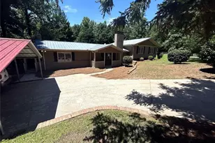 213 Blackstock Rd, Jefferson, GA 30549 - Photo 2