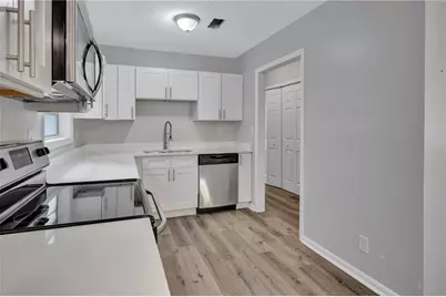 10121 Morris Dr SW, Covington, GA 30014 - Photo 12