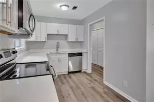 10121 Morris Dr SW, Covington, GA 30014 - Photo 12