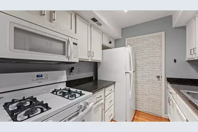 6851 Roswell Road #O8, Atlanta, GA 30328 - Photo 4