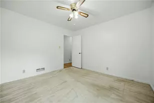 864 Whitehall Dr, Lawrenceville, GA 30043 - Photo 18