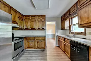268 Allen Ct SW, Lilburn, GA 30047 - Photo 20