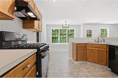 682 Stonemill Manor, Lithonia, GA 30058 - Photo 6