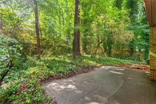 121 John Christopher Dr, Alpharetta, GA 30009 - Photo 10