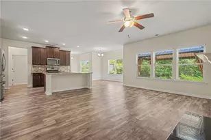 2477 Bear Mountain St, Lithonia, GA 30058 - Photo 10