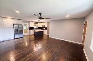 352 Dollar Mill Ct SW, Atlanta, GA 30331 - Photo 4