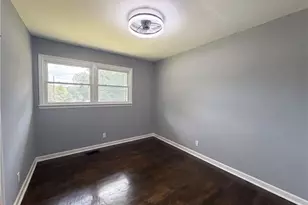 352 Dollar Mill Ct SW, Atlanta, GA 30331 - Photo 10