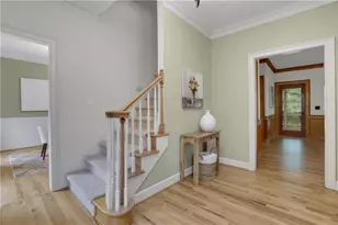 2405 Woodbridge Dr, Marietta, GA 30066 - Photo 2
