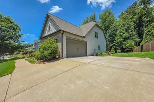 6985 Concord Mountain Trail, Cumming, GA 30028 - Photo 34