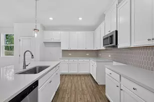 3659 Sagecrest Dr, Buford, GA 30519 - Photo 2
