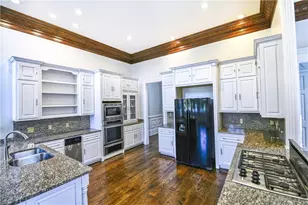 6020 Riverside Dr, Atlanta, GA 30328 - Photo 30