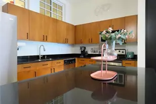 560 Dutch Valley Rd NE, Atlanta, GA 30324 - Photo 16