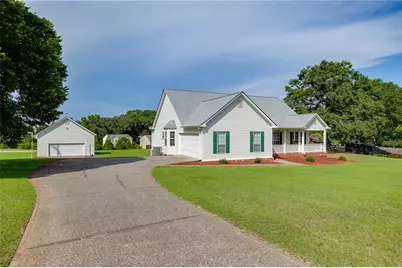 352 Olde Wick Trail, Hoschton, GA 30548 - Photo 2