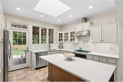 1204 Cameron Court NE, Atlanta, GA 30306 - Photo 10