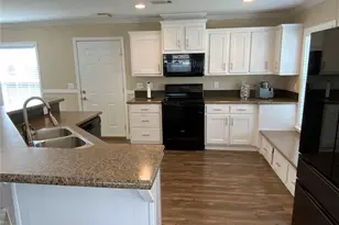 130 Bob White Ln, Newnan, GA 30263 - Photo 8