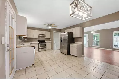 2069 Bedford Court, Lithonia, GA 30058 - Photo 6