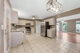 2069 Bedford Ct, Lithonia, GA 30058 - Photo 6