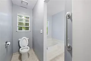 2069 Bedford Ct, Lithonia, GA 30058 - Photo 20