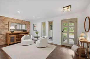 250 Rhine Dr, Alpharetta, GA 30022 - Photo 6