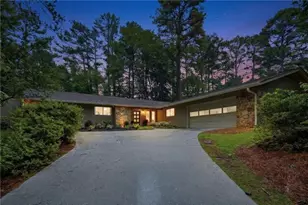 250 Rhine Dr, Alpharetta, GA 30022 - Photo 2